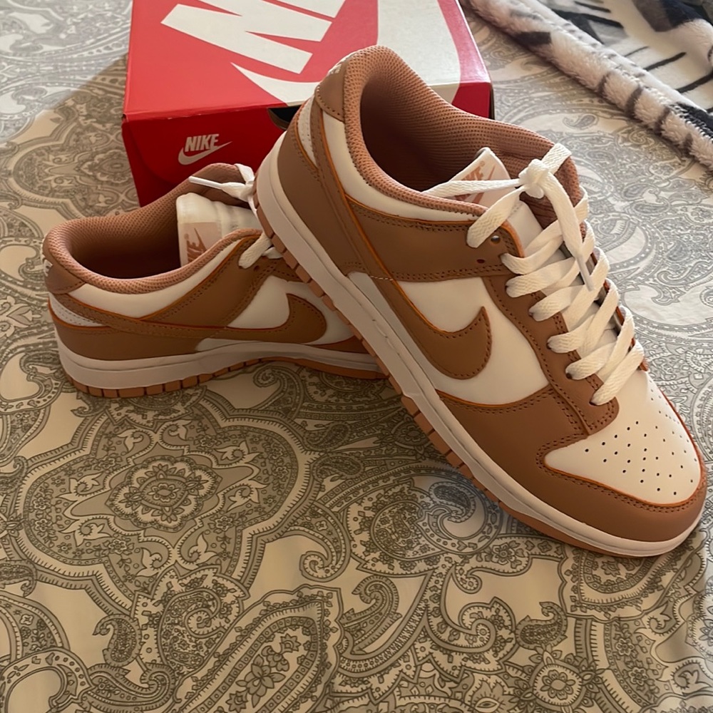 Women’s Nike dunk lo